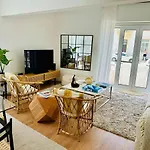 Luxury Ocean View House - Ferienhaus *